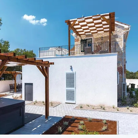 Holiday home Four Bedroom Holiday In Zaton *